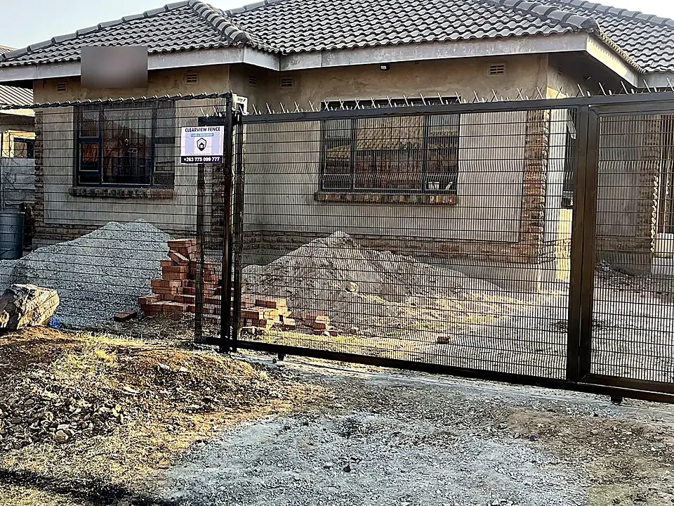 Clearview fence & gate installed by CSO in Breeze Park